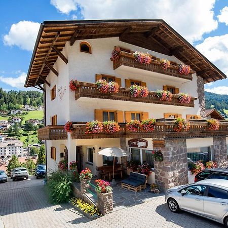 Garni Rives Bed & Breakfast Ortisei Bagian luar foto