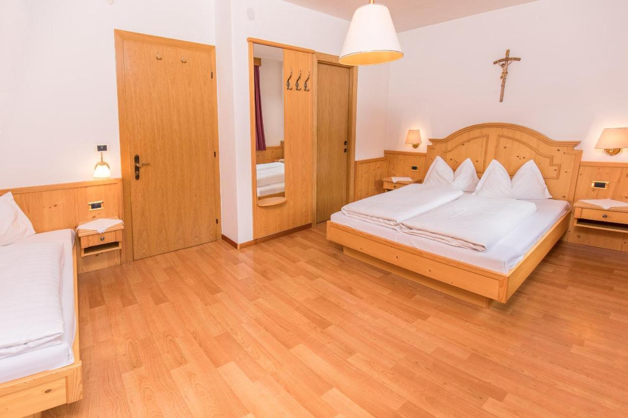 Garni Rives Bed & Breakfast Ortisei Bagian luar foto