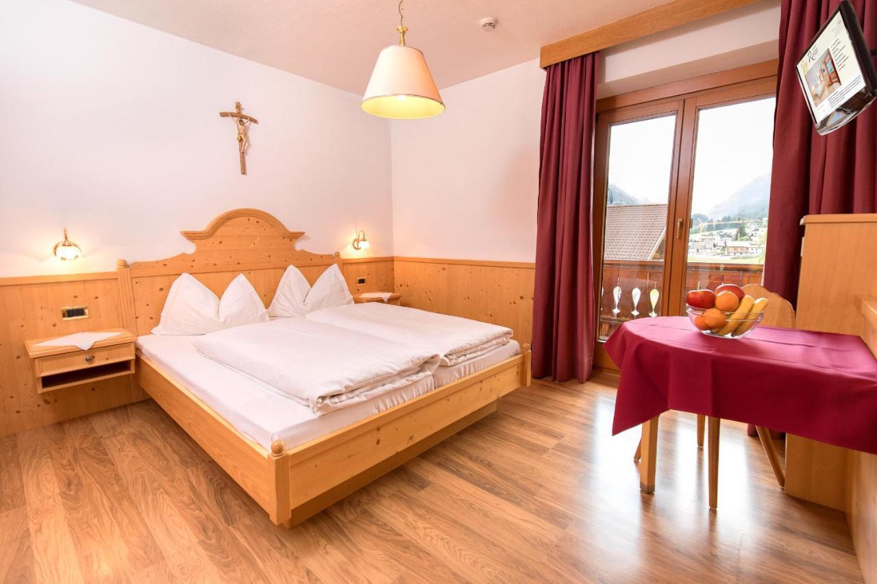 Garni Rives Bed & Breakfast Ortisei Bagian luar foto