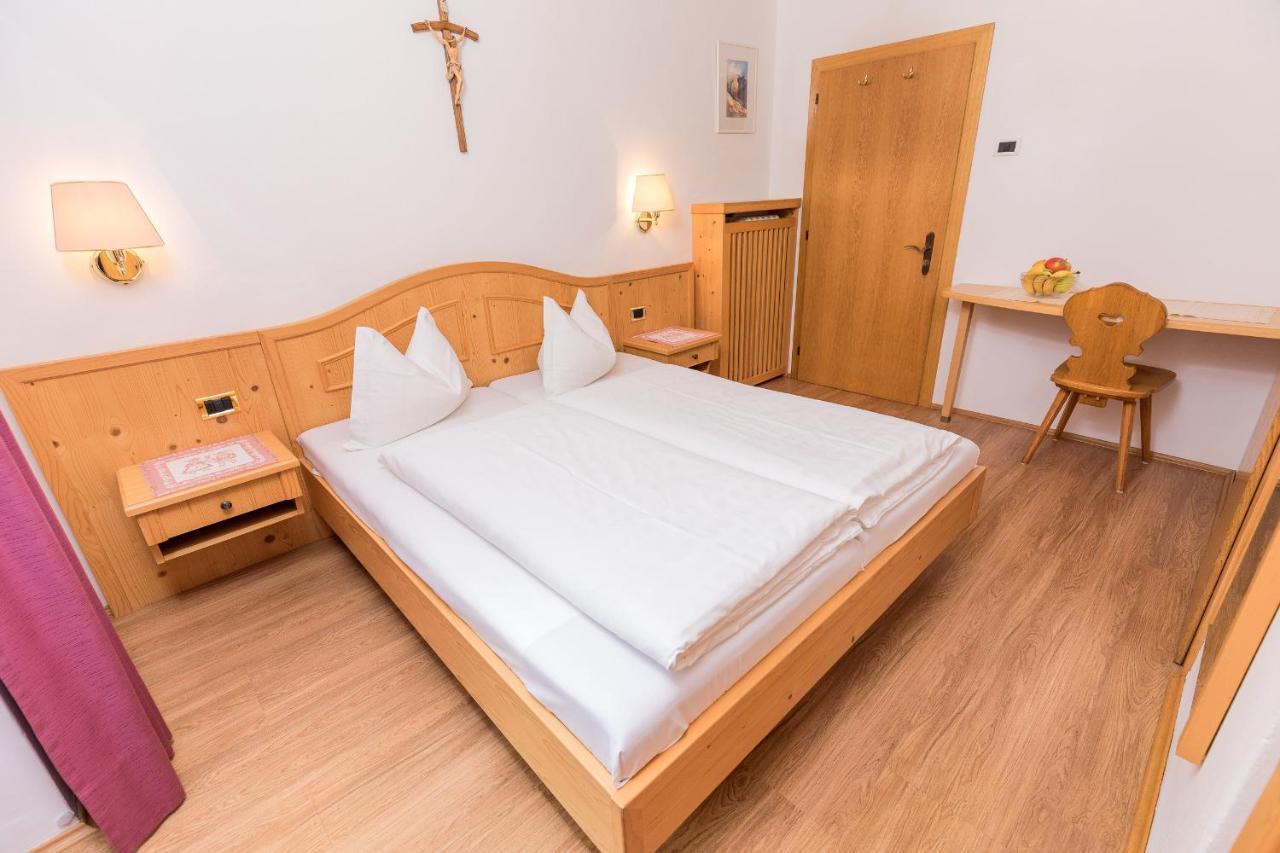 Garni Rives Bed & Breakfast Ortisei Bagian luar foto